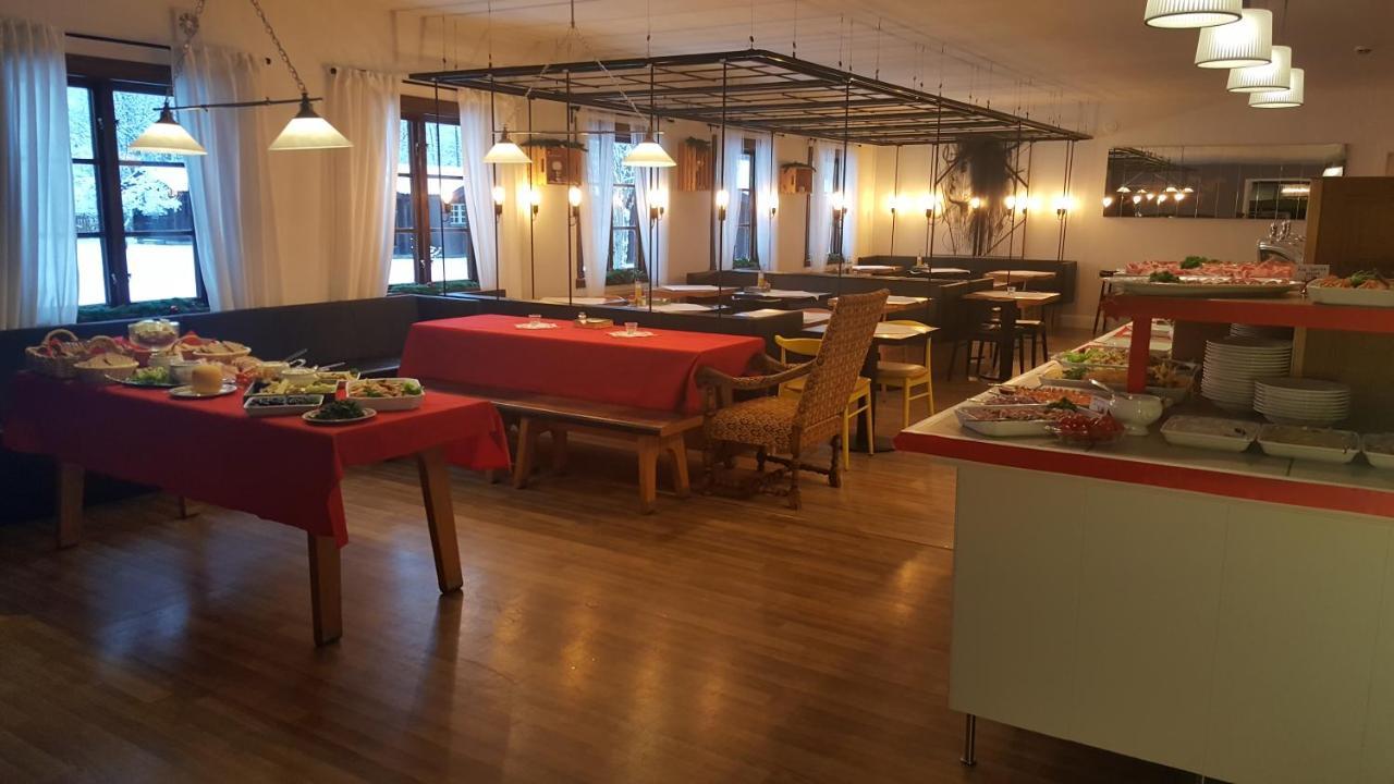 Rada Hotel Hagfors Bagian luar foto